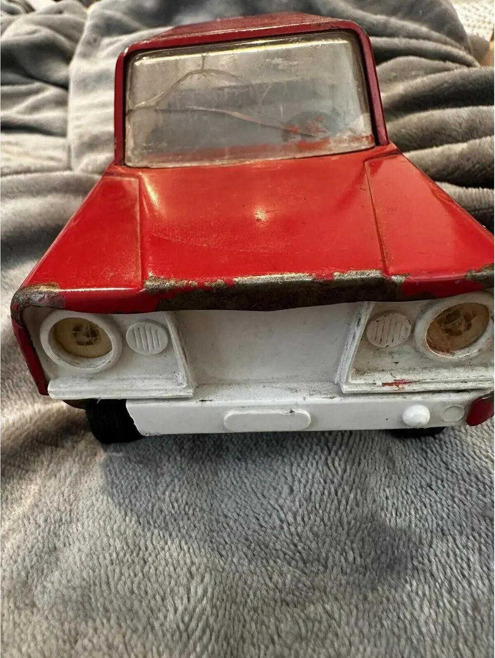 Vintage 1960's Tonka Red Jeep Wagoneer Pressed Steel Toy Truck 9